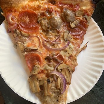 Joe's Pizza - Supreme ($4.75) - Pizza Near Me - Brooklyn, New York Joe's Pizza - Supreme ($4.75) - Pizza Near Me - Brooklyn, New York