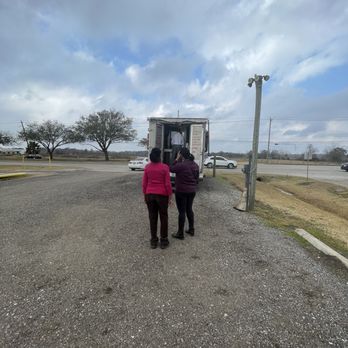 HOT Tamales - 1st time here! Line was forming but moved fairly quick - Food Trucks Near Me - Friendswood, Texas