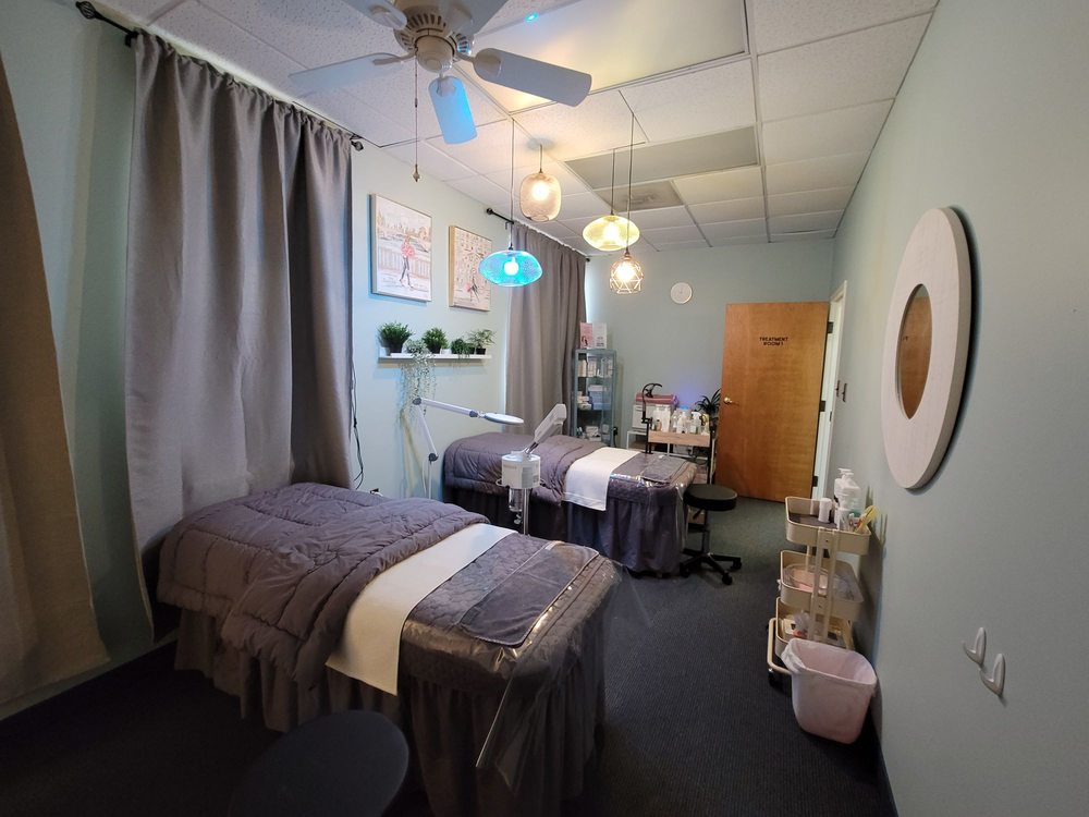 Skin Studio by Angela Logo