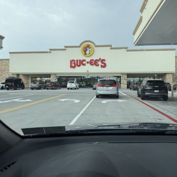 Buc-ee’s - Gas Stations Near Me - Mount Crawford, Virginia