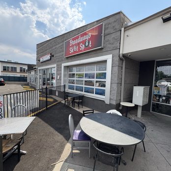 Broadways Shot Spot - Sports Bars Near Me - Englewood, Colorado