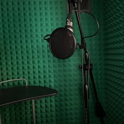 SmartMuse Piano - Voiceover booth