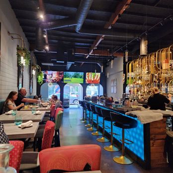 Cali Chilli - Inside Cali Chilli - Indian Near Me - Long Beach, California