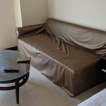 Taal Vista Hotel - Sofa - Hotels Near Me - Tagaytay, CAV