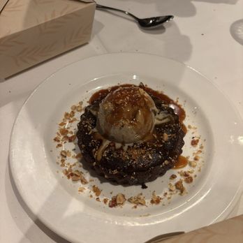 Mustards Grill - Warm Chocolate Hazelnut Truffle Tart - New American Near Me - Napa, California Mustards Grill - Warm Chocolate Hazelnut Truffle Tart - New American Near Me - Napa, California