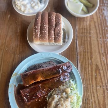 The Salt Lick BBQ - Pork Ribs with Brisket & Pork Ribs Combo Plate - Barbeque Near Me - Round Rock, Texas The Salt Lick BBQ - Pork Ribs with Brisket & Pork Ribs Combo Plate - Barbeque Near Me - Round Rock, Texas