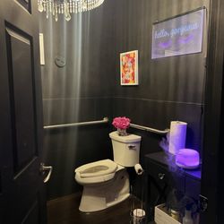 Fabulash - Clean restroom
