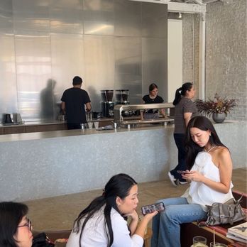 Comet Over Delphi - Ambiance is vibes. Great place to socialize. - Coffee & Tea Near Me - Highland Park, California