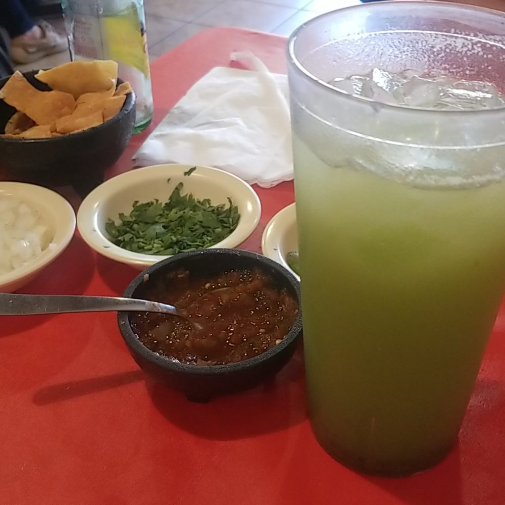 Carnitas Tapatio - Agua de pepino - Mexican Near Me - Laredo, Texas