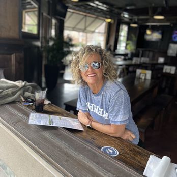 Flying Saucer Draught Emporium - Awesome patio - Beer Bar Near Me - Memphis, Tennessee