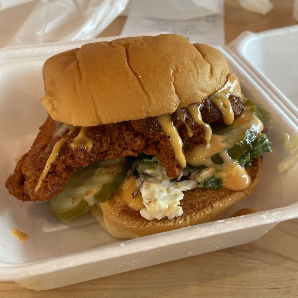 Dave's Hot Chicken - Slider - Chicken Shop Near Me - Columbia, South Carolina