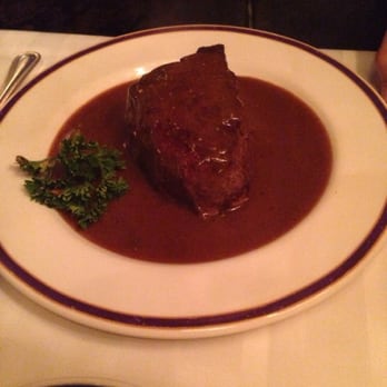 Le Continental - Filet mignon - French Near Me - Quebec City, Quebec