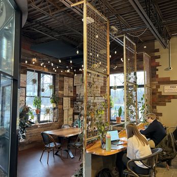 Blüm Coffee Garden - Coffee & Tea Near Me - Greenfield, Wisconsin