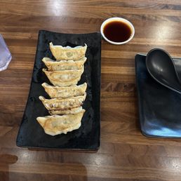 Pork Gyoza ( 6pcs)* Pork Gyoza ( 6pcs)*