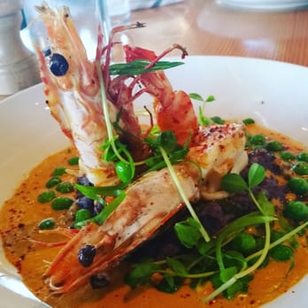 Tinker Street - Skull Island U6 prawns and blue corn grits - Wine Bars Near Me - Indianapolis, Indiana