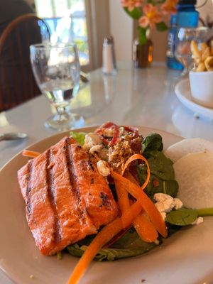 Lake Crescent Lodge by null