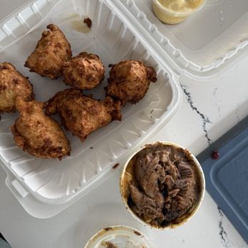 BBQ Kitch'n - $12 for the circle container of brisket and Mac and cheese - Barbeque Near Me - Anchorage, Alaska