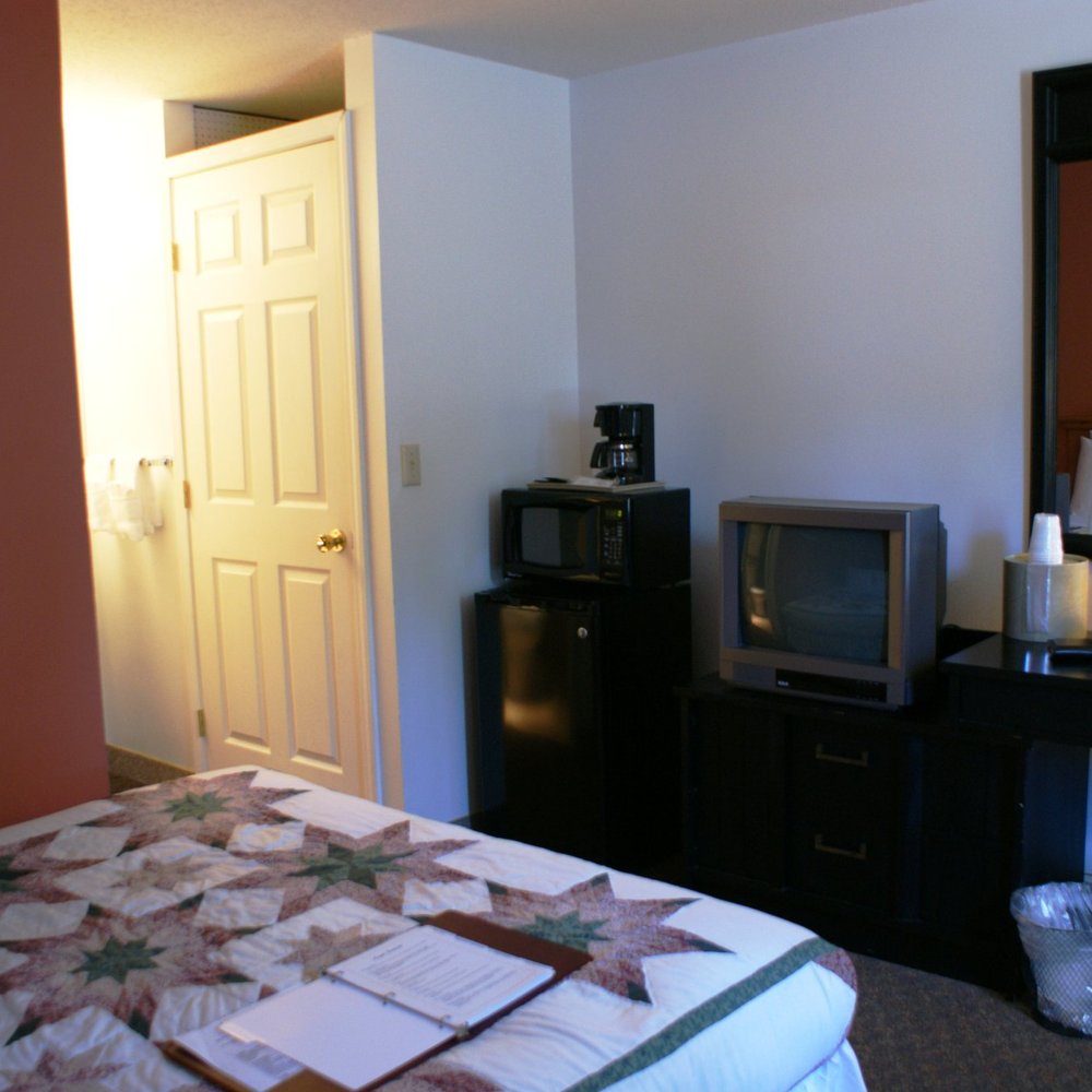 Big Sky Lodge - Room 107 - Hotels Near Me - Rapid City, South Dakota Big Sky Lodge - Room 107 - Hotels Near Me - Rapid City, South Dakota