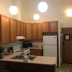 Juneau Hotel - Full kitchen