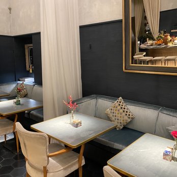 La Ménagère - Inside - Cocktail Bars Near Me - Florence, FI