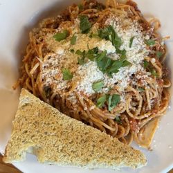 Sunwapta Falls Rocky Mountain Lodge - Bison Bolognese