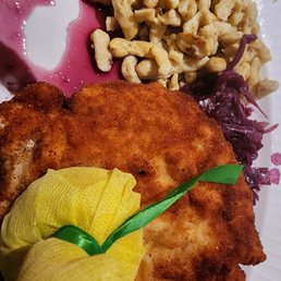 Chicken schnitzel, spaetzle, red cabbage