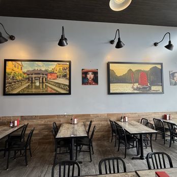 Waterfall Chicken - Plenty of seating - Vietnamese Near Me - Huntington Beach, California Waterfall Chicken - Plenty of seating - Vietnamese Near Me - Huntington Beach, California