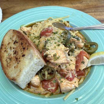 Tower Cafe - Spicy Veracruz Linguini - Breakfast & Brunch Near Me - Sacramento, California