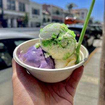 Wanderlust Creamery - Ube Malted Crunch, Pandan Tres Leches, Sticky Rice+Mango (IG: eatingwithkreng) - Ice Cream & Frozen Yogurt Near Me - Pasadena, California Wanderlust Creamery - Ube Malted Crunch, Pandan Tres Leches, Sticky Rice+Mango (IG: eatingwithkreng) - Ice Cream & Frozen Yogurt Near Me - Pasadena, California