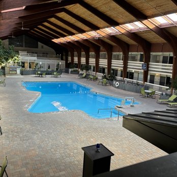 Four Points by Sheraton Eastham Cape Cod - Indoor pool - Hotels Near Me - Eastham, Massachusetts