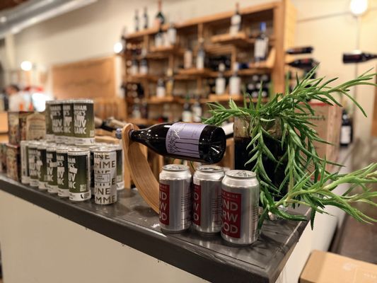 Beer Girl, Growlers & Bottleshop by null