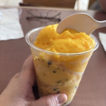 Michoacana Alhambra - Mango + Maracuyá - Ice Cream & Frozen Yogurt Near Me - Alhambra, California