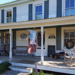 Hickory Hill Vineyards & Winery - Front entrance/porch.