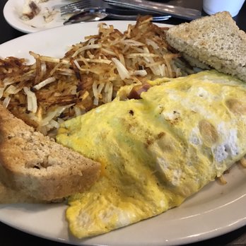 Hungry Hunter Restaurant - Western Omelet plate! - Breakfast & Brunch Near Me - Branson, Missouri