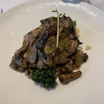 Little Anthony's - Organic Chicken Marsala - Bars Near Me - Toronto, Ontario