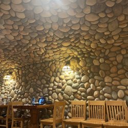 Remington's River Inn - Interior