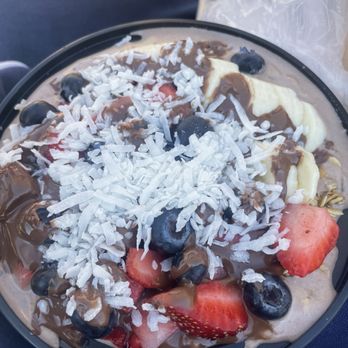 General Green - Almond Butter Cocoa Bowl - Salad Near Me - Brooklyn, New York