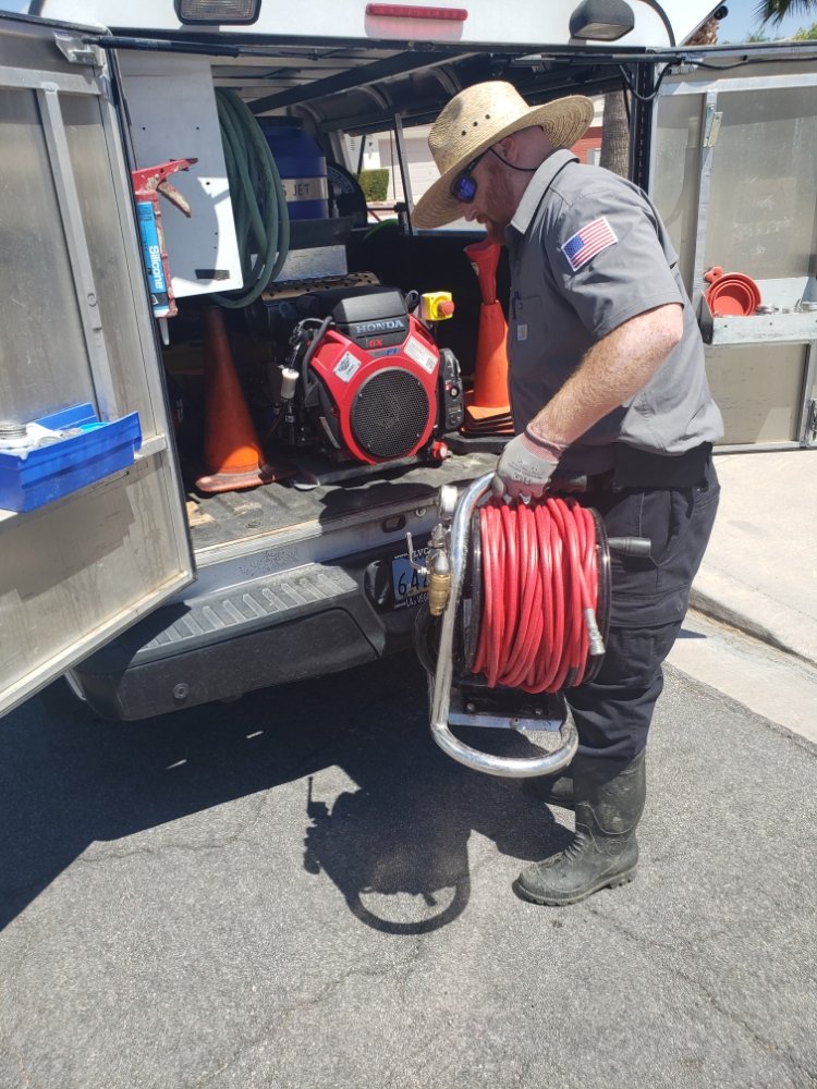 Slide of Professional Drain Unblockers & Svc