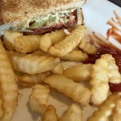 Hannah's Lakeshore Cafe - BLT with Fries
