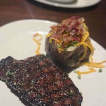J. Alexander's Restaurant - NEW YORK STRIP - Steakhouses Near Me - Annapolis, Maryland