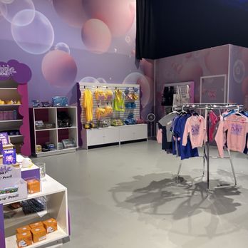 Bubble Planet - Art Space Rentals Near Me - Doraville, Georgia