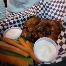 Mid City Pub & Grill - Wings