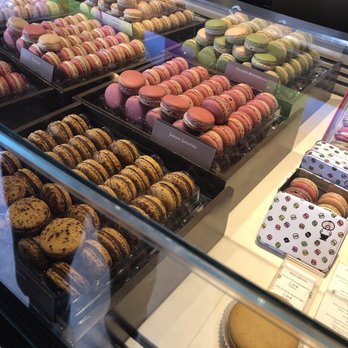 Pierre Hermé - Patisserie/Cake Shop Near Me - Paris, 75