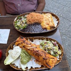 Que Pasa - Enchiladaaaaaas & burrito