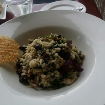 The Rainbow Room - Breakfast & Brunch Near Me - Niagara Falls, Ontario