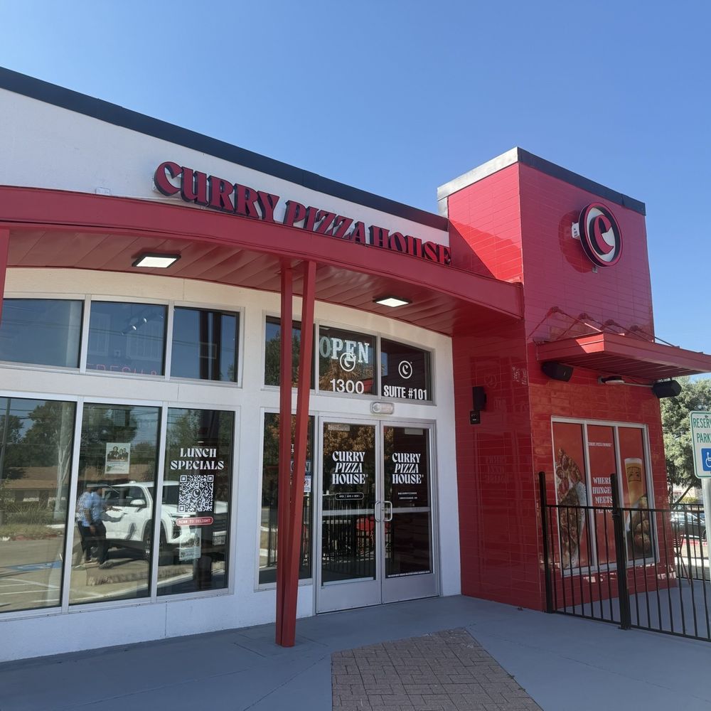 Curry Pizza House Round Rock - Pizza Near Me - Round Rock, Texas