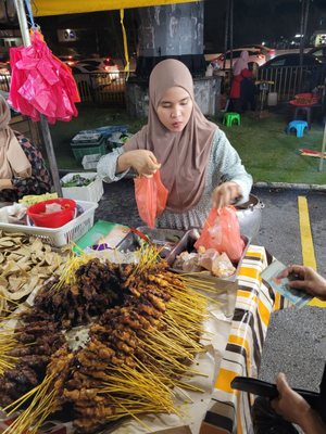 Taman Connaught Night Market by null