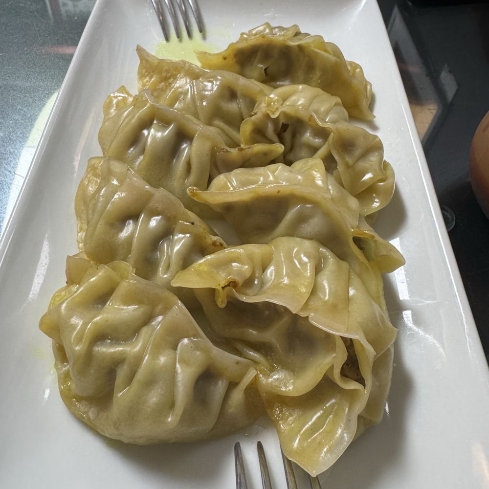 Momos Momos