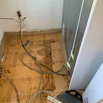 Double R Cleaning Services - Deep Cleaning
Moving and separating appliances around to remove the sticky built up residue, renewing the look. Disinfecting - Home Cleaning Near Me Double R Cleaning Services - Deep Cleaning
Moving and separating appliances around to remove the sticky built up residue, renewing the look. Disinfecting - Home Cleaning Near Me