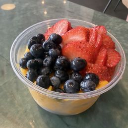 Build your own açaí bowl